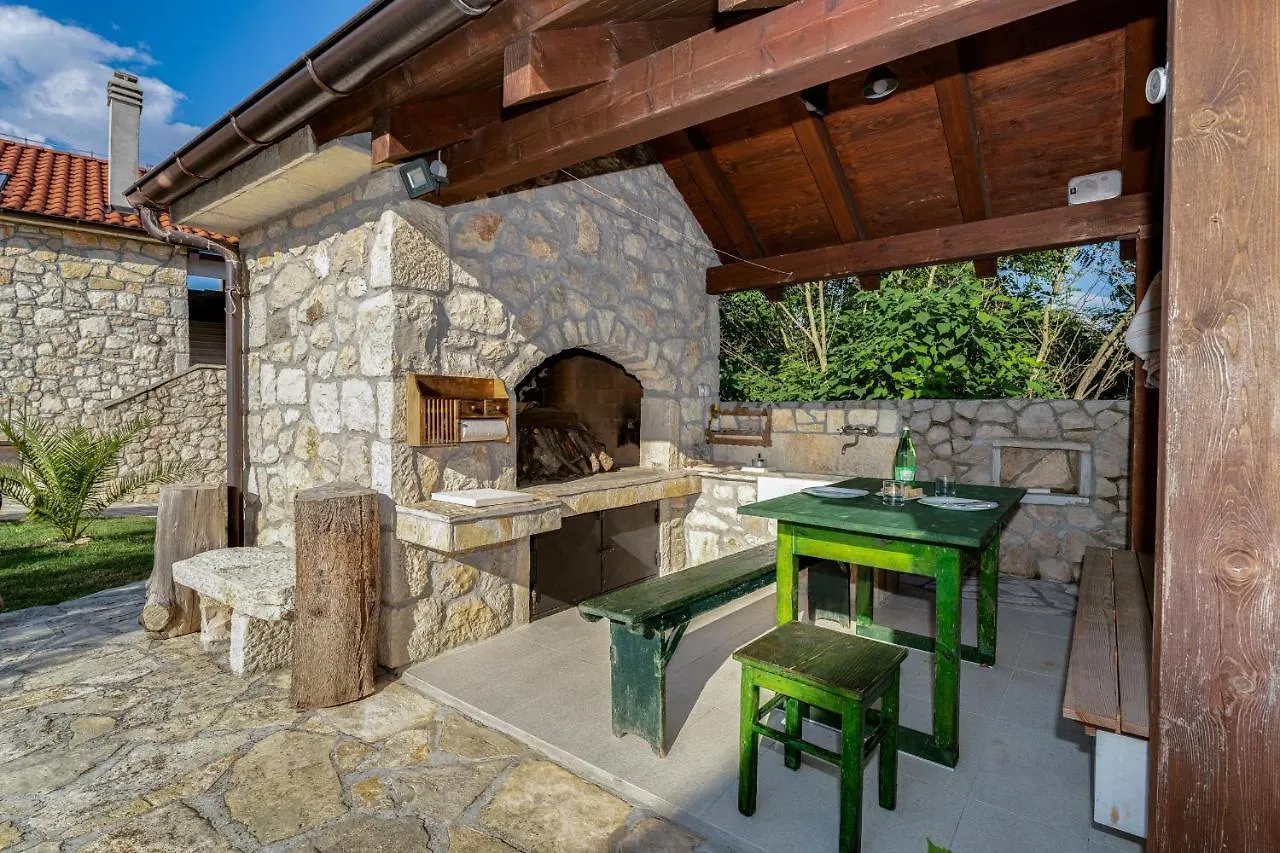 Stone House Apartment Lovinac  Croatia