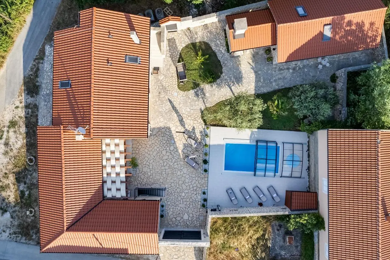 Stone House Apartment Lovinac