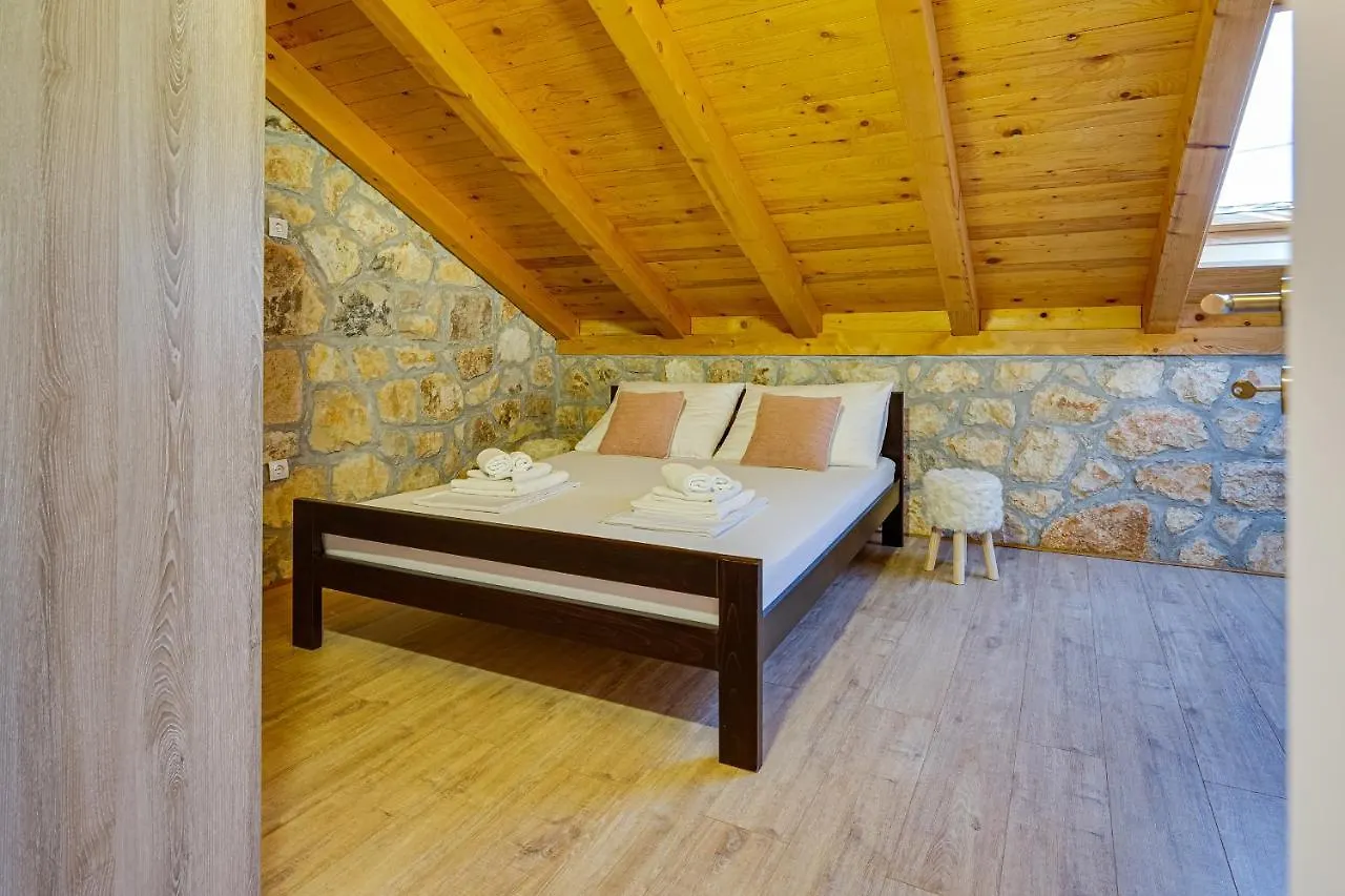 Stone House Apartment Lovinac   Lovinac (Zadar)